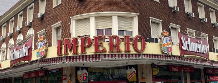 El Imperio de la Pizza is one of Pizzerias Memorables.