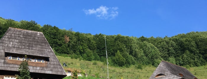 Raven's Nest is one of Lieux sauvegardés par Alex.