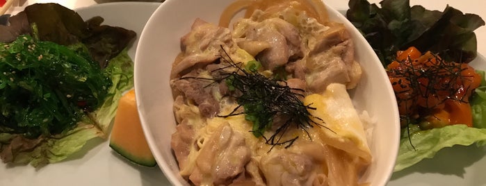 Oka-San is one of 日本料理.