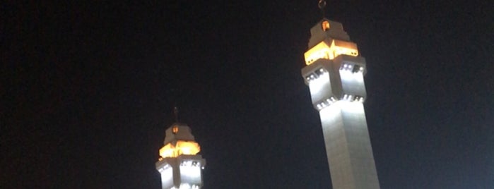 Tan'im Mosque is one of Umrah.