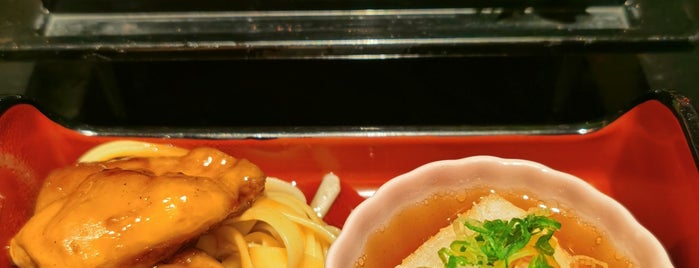 Hanaya Japanese Restaurant is one of Lugares favoritos de William.