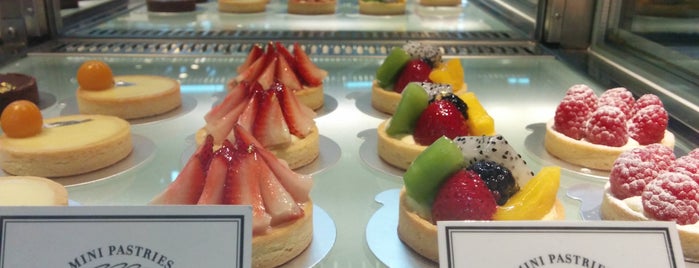 Le Pont Boulangerie et Cafe is one of Williamさんのお気に入りスポット.