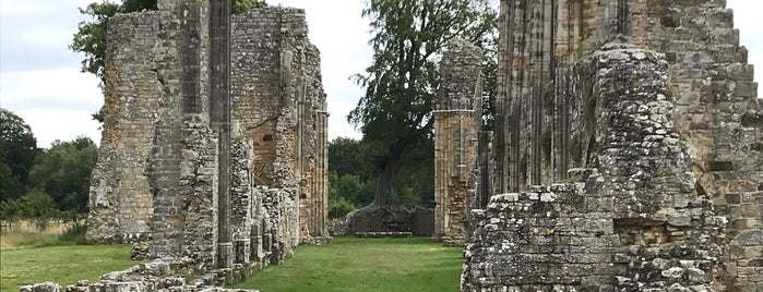 Bayham Old Abbey is one of Kent.