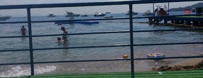 Büyükada Nakibey Plajı is one of Posti che sono piaciuti a Bilge.
