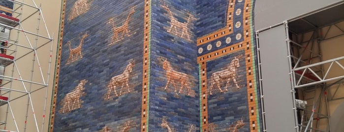 Pergamonmuseum is one of Kerem 님이 좋아한 장소.