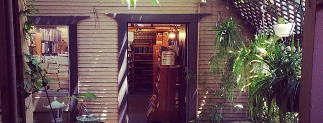 Feldman's Books is one of สถานที่ที่บันทึกไว้ของ Danyel.