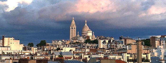 Montmartre-aux-Artistes is one of Lugares guardados de Mohsen.