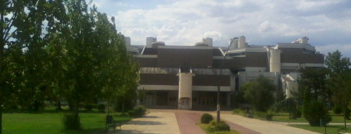 CKB Univerzitet CG is one of Tempat yang Disukai Crnogorska komercijalna banka.