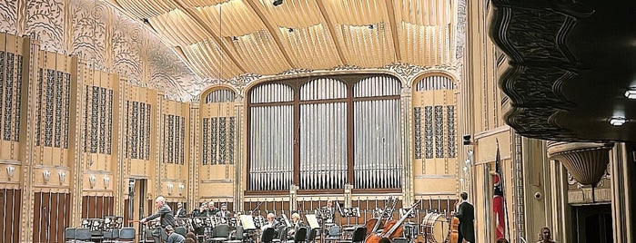 The Cleveland Orchestra is one of East side Cleveland.