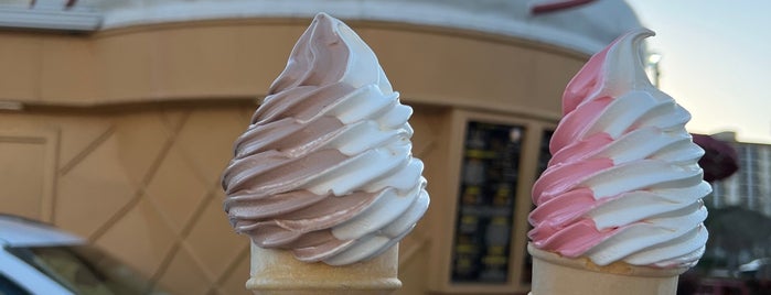 Twistee Treat of I-Drive is one of The 15 Best Places for Hot Fudge in Orlando.