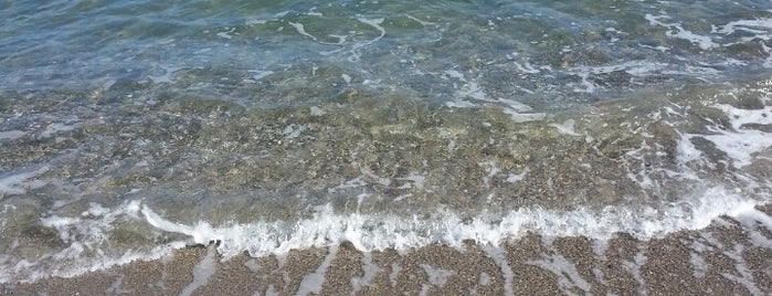 Papatya Beach is one of Posti che sono piaciuti a Adem.