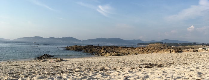 Praia da Fontaiña is one of Vigo.