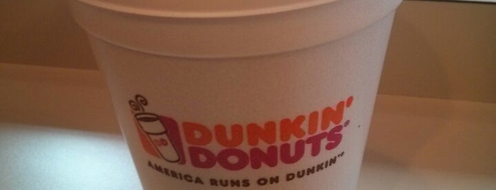 Dunkin' is one of Mariana 님이 좋아한 장소.