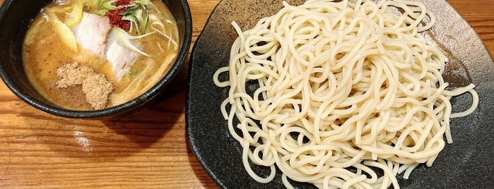 つけ麺 本丸 is one of つけ麺 in Nagoya.