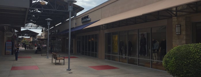 Round Rock Premium Outlets is one of Melissa : понравившиеся места.
