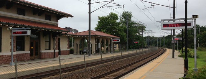 Westerly Train Station (WLY) - Amtrak is one of Locais curtidos por Jonne.
