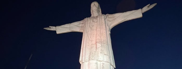 Monumento a Cristo Rey is one of Turismo Colombia.