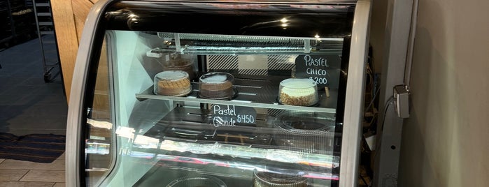 Panfilo is one of PANADERÍA.