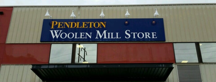 Pendleton Woolen Mill Store is one of Lugares favoritos de carrie.