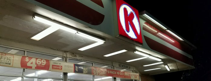 Circle K is one of Tammyさんのお気に入りスポット.