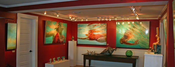 Eisenhauer Gallery is one of Martha's Vineyard.