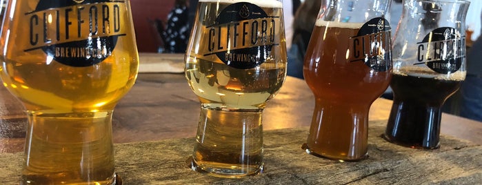 Clifford Brewing Co. is one of Lugares favoritos de Joe.