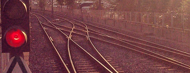 Zeytinburnu Metro İstasyonu is one of Lugares favoritos de Nur.