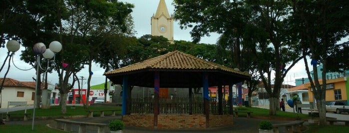 Ribeirão Branco is one of Lugares.