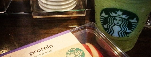 Starbucks is one of Tempat yang Disukai Conor.