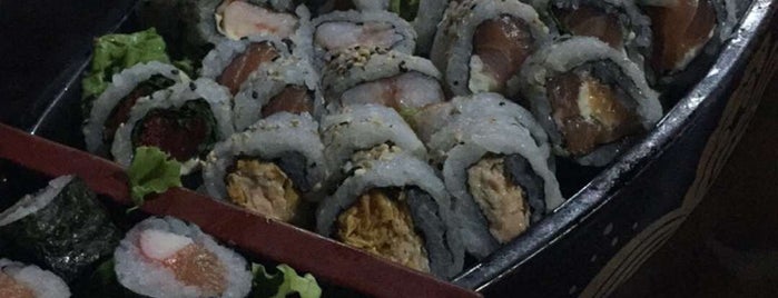 Shakai Sushi Lounge is one of De repente recomendamos.