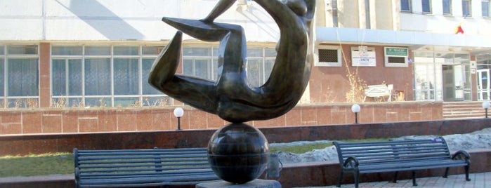 Monumentul „Per aspera ad astra” is one of Кишинёв.