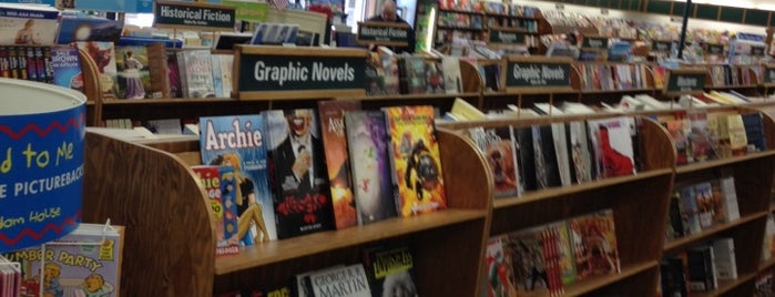 Book world is one of Orte, die Randee gefallen.