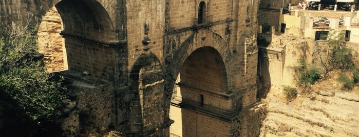 Puente Nuevo de Ronda is one of Posti che sono piaciuti a Fabiola.