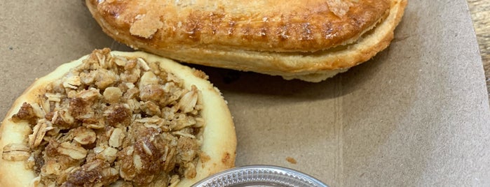 Panbury's Double Crust Pies is one of Locais salvos de Carl.