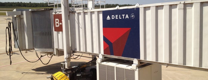 Aeroporto Regional de Tallahassee (TLH) is one of Airports I've visited.