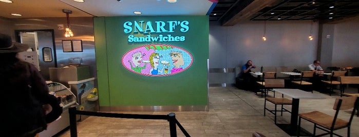 Snarf's Sandwiches is one of สถานที่ที่ Kim ถูกใจ.