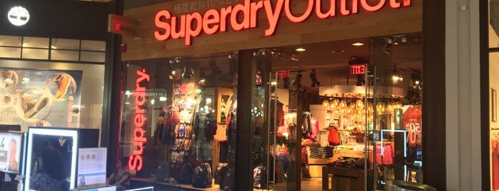 Superdry Outlet is one of Özdemirさんのお気に入りスポット.