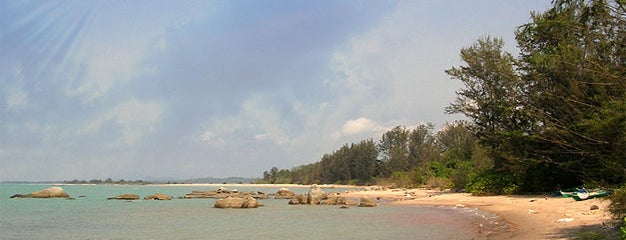 Pantai Tanjung Berikat is one of Wisata Bangka.