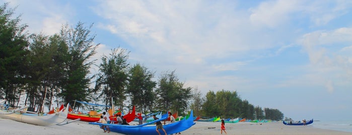 Pantai Serdang is one of Wisata Belitung.