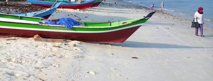 Pantai Batu Beriga is one of Wisata Bangka.