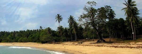 Pantai Teluk Uber is one of Wisata Bangka.