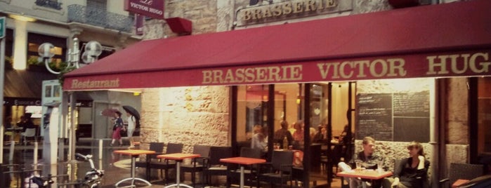 Brasserie Le Victor Hugo is one of Orte, die Sharon gefallen.