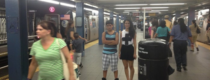 MTA Subway - World Trade Center (E) is one of สถานที่ที่ Jason ถูกใจ.