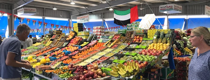 Vegetables & Fruits Market is one of Abu Dhabi.