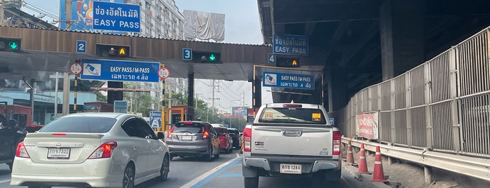 River Side Toll Plaza is one of ทางพิเศษเฉลิมมหานคร (Chalerm Maha Nakhon Expy).