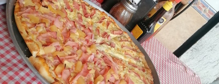 La Pizza di Luciano is one of Donde Comemos ?.