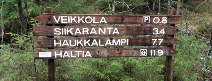 Veikkolan kansallispuisto is one of Kansallis- ja luonnonpuistot.