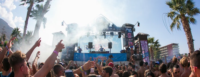 Starbeach is one of Крит. Херсониссос.