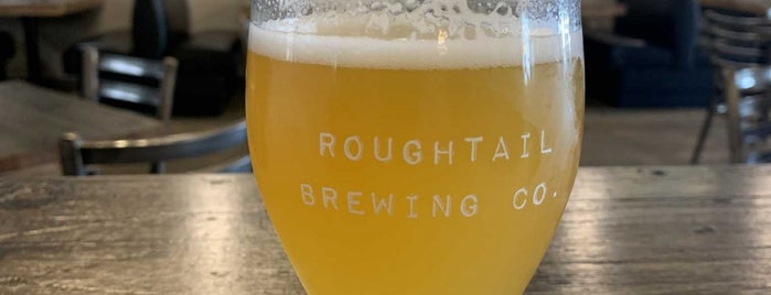 Roughtail Brewing Co. is one of Tempat yang Disukai Travis.