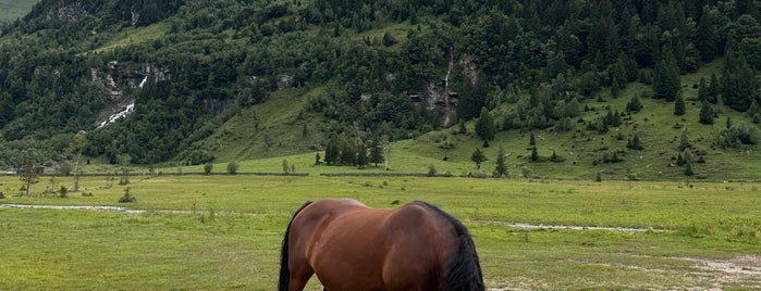 Bruck an der Glocknerstrasse is one of Lugares favoritos de Diana.